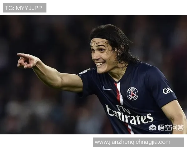 十三号足球后卫球星盘点：从经典到现役的顶级防守者分析