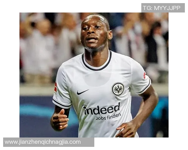 日本德甲足球球星风采展现:从东京到德国的荣耀之路 日本德甲足球球星风采展现:从东京到德国的荣耀之路