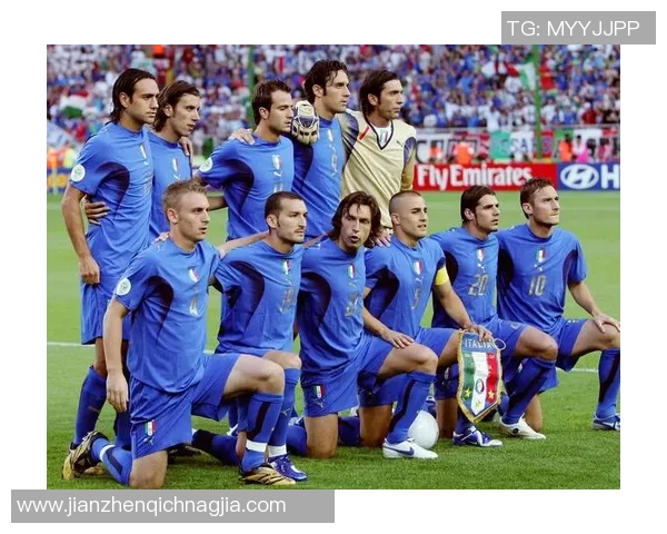 足球迷冲进场内见球星激动落泪 与偶像零距离合影瞬间成永恒回忆